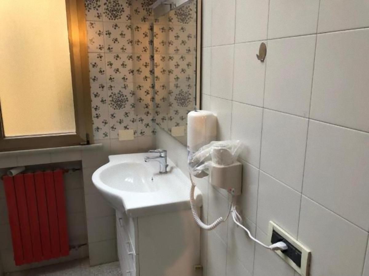 Apartment Tourist House - Fringe - Self Check-in Bologna
